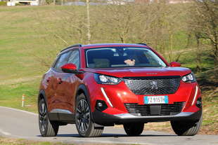 peugeot 2008 12 puretech turbo 130 cv