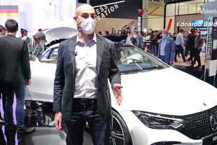 Mercedes EQE - Vai al video