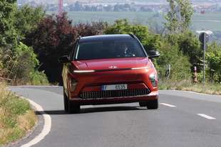 Hyundai Kona EV 2023 - Vai al video