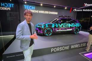 Porsche Cayenne EV: la ricarica - Vai al video