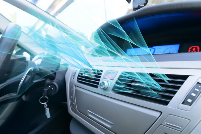 aria condizionata auto shutterstock 690104728