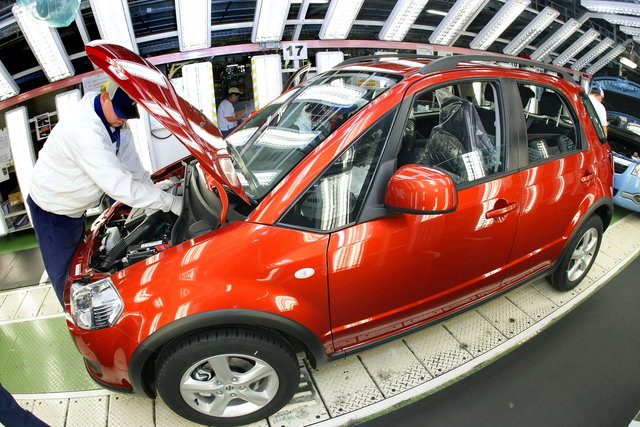 fabbrica magyar suzuki