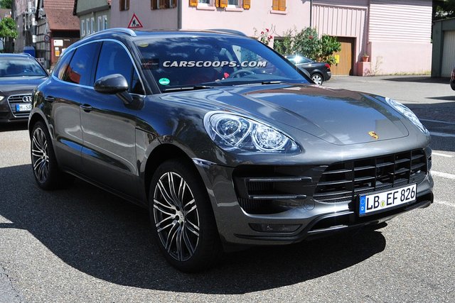 porsche macan turbo spy 3