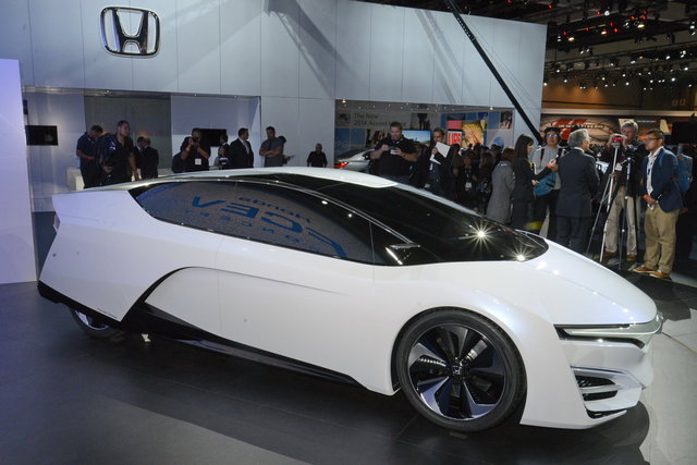 honda fcev 2013 07