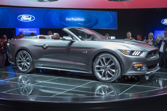 ford mustang cabriolet 2013 1
