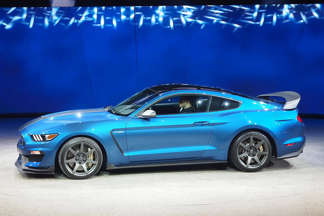 ford shelby gt350r 2015 03