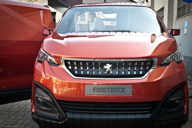 peugeot food truck 2