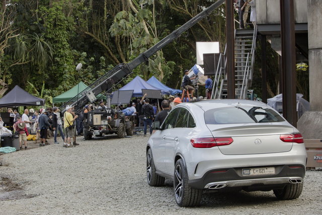 mercedes jurassic world 2015 04