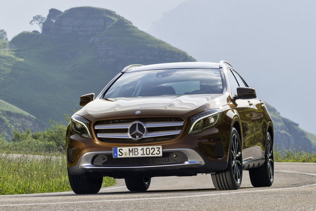 mercedes gla primo contatto 31