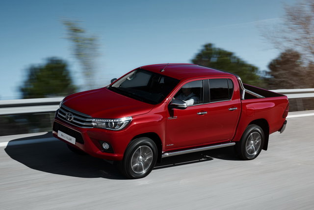 toyota hilux 2015 05
