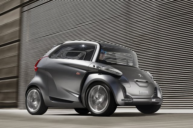Cambio al vertice del design Peugeot-Citroën