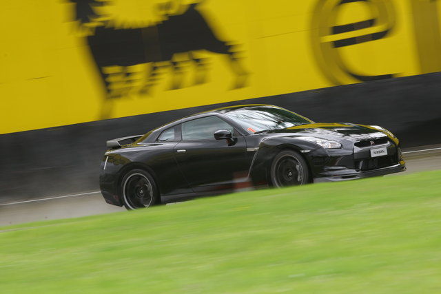 nissan monza  24
