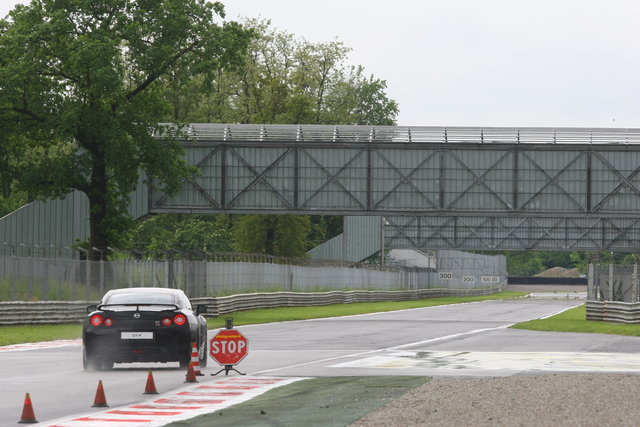 nissan monza  27