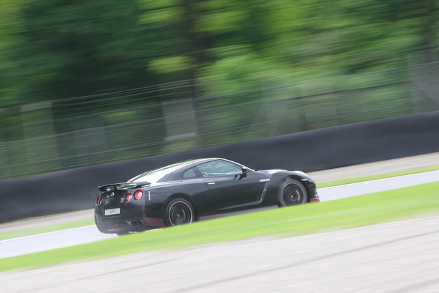 nissan monza  32