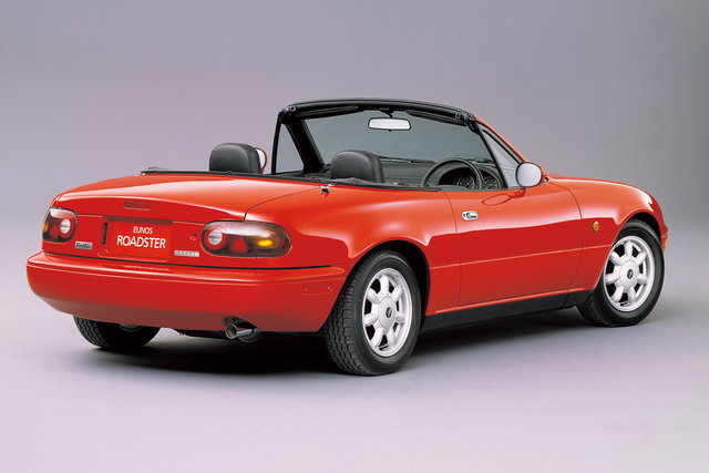 Mazda%2520MX5%25201989%2520former%2520mod%2520back