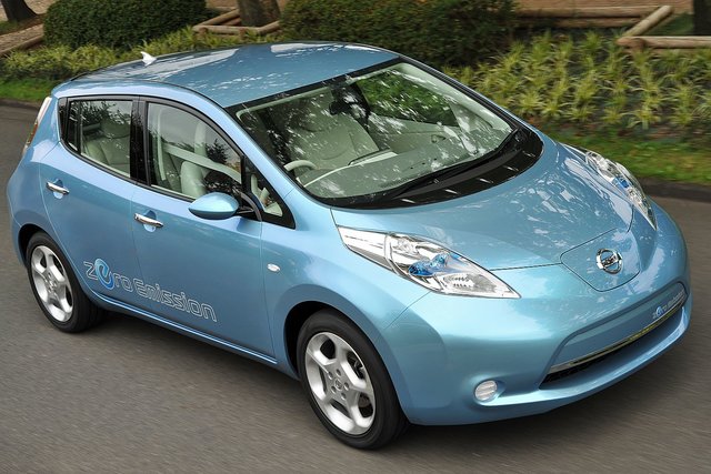 nissan leaf 08