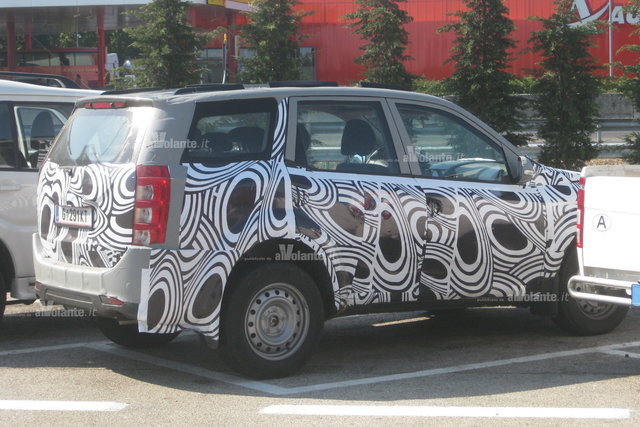 mahindra xuv500 spy