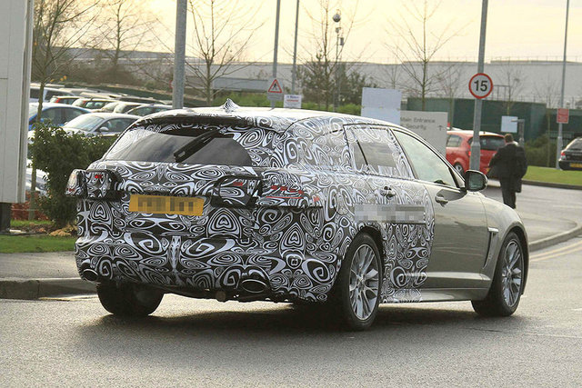 jaguar xf sportbrake spy 4