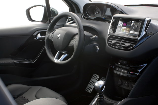 peugeot 208 16