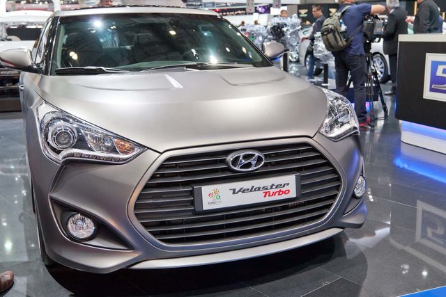 hyundai veloster turbo 4