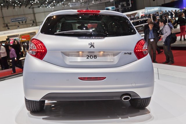 peugeot 208 4