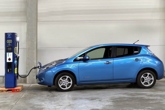 nissan leaf 8