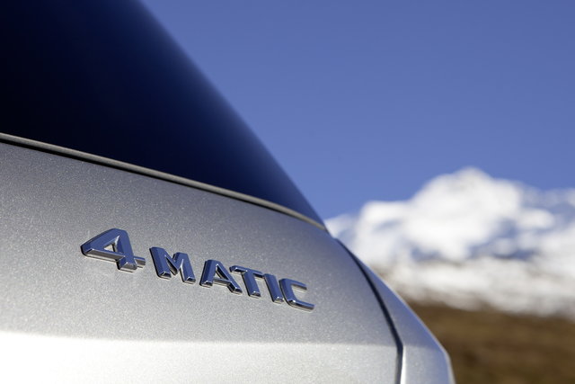 mercedes 4matic 2