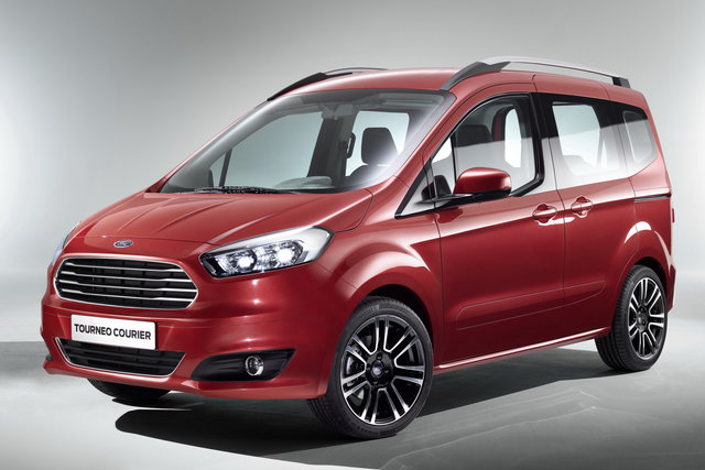ford tourneo courier 1