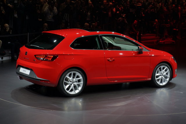 seat leon sc ginevra 2013 02