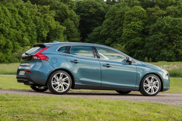 volvo v40 1