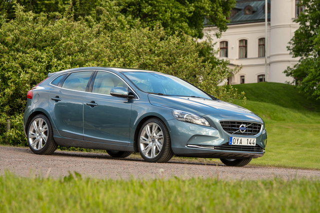volvo v40 6