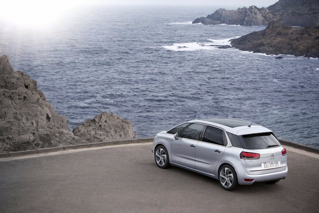 citreon c4 picasso 2013 low 13