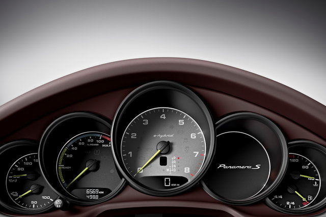 porsche panamera restyling 4