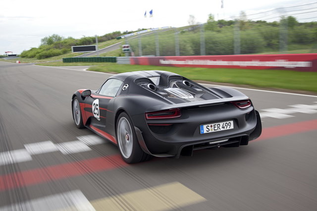 porsche 918 spyder 4