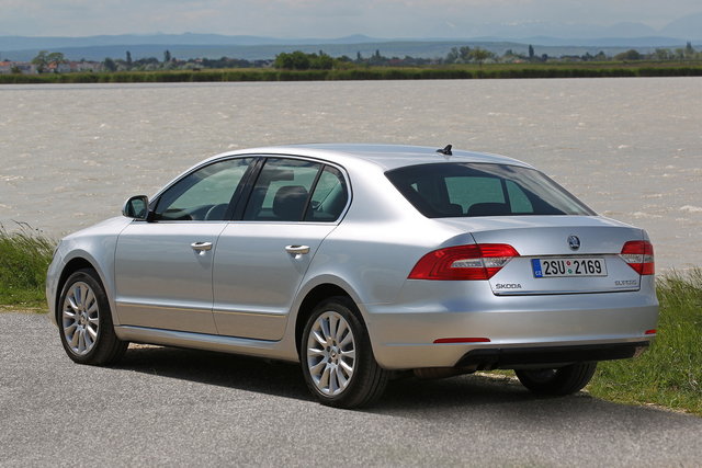 skoda superb restyling 2013 09