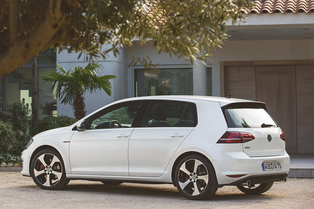 volkswagen golf gti 11