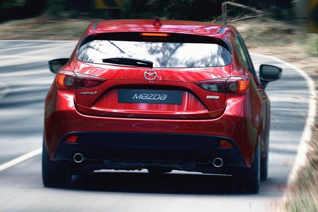 2014 mazda 3 foto spy 6