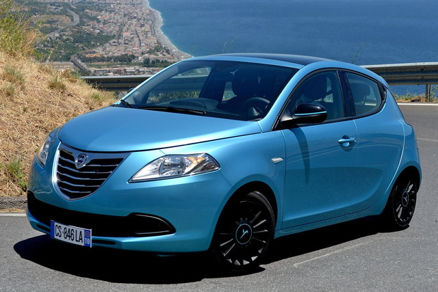 lancia ypsilon elefantino 02