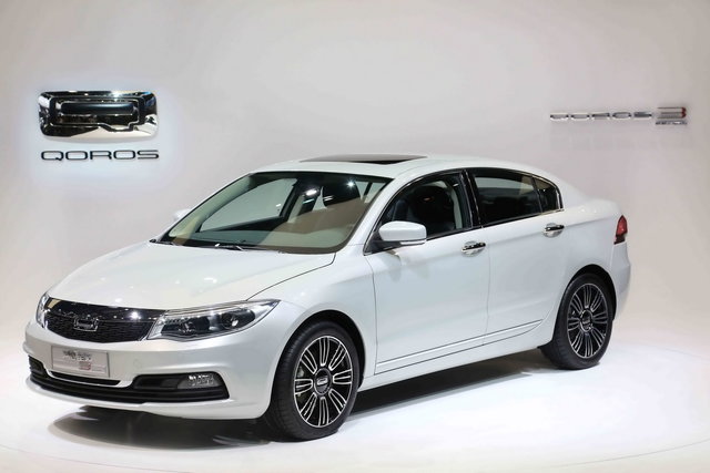 qoros 3 sedan 2