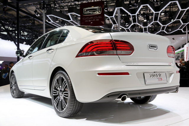 qoros 3 sedan 3