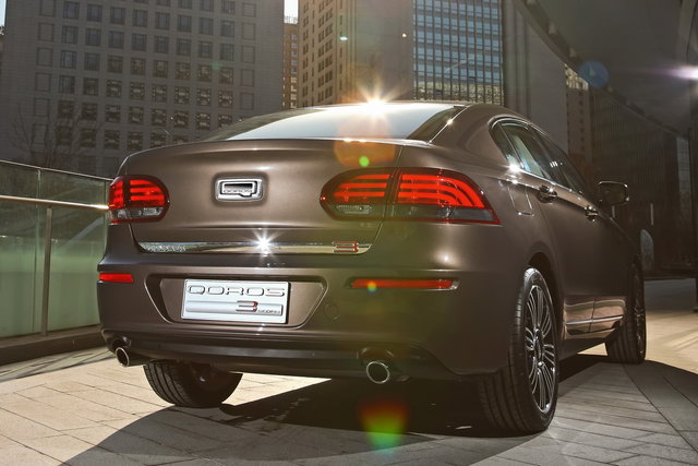 qoros 3 sedan 4