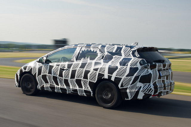 honda civic tourer spy 2