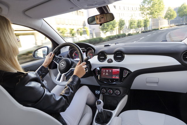 opel adam black white link 4