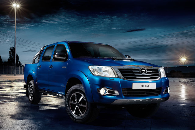 toyota hilux 6