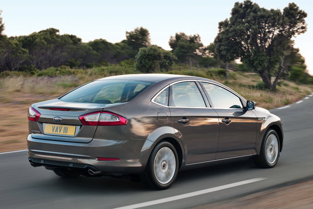 ford mondeo 2010 04