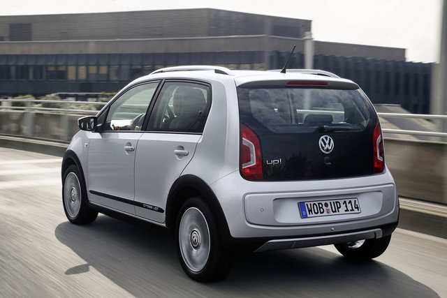 volkswagen cross up 10