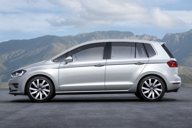 volkswagen golf sportsvan 13