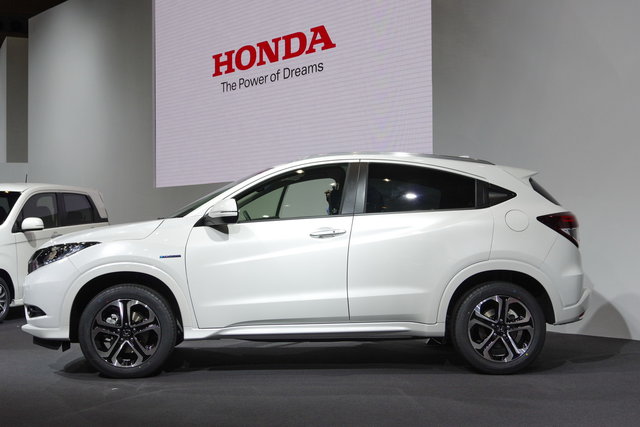 honda vezel 2013 03