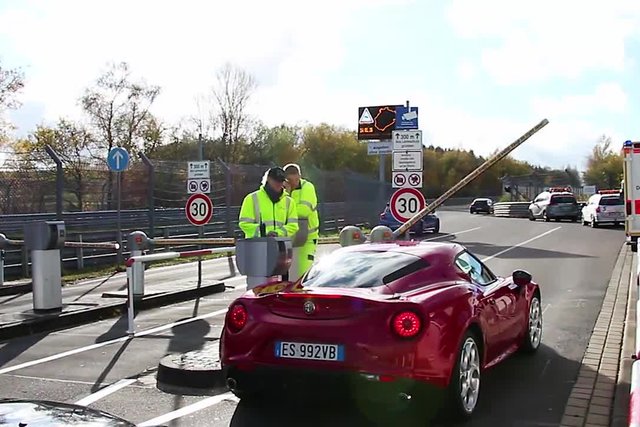 alfa romeo 4c video nurburgring 08