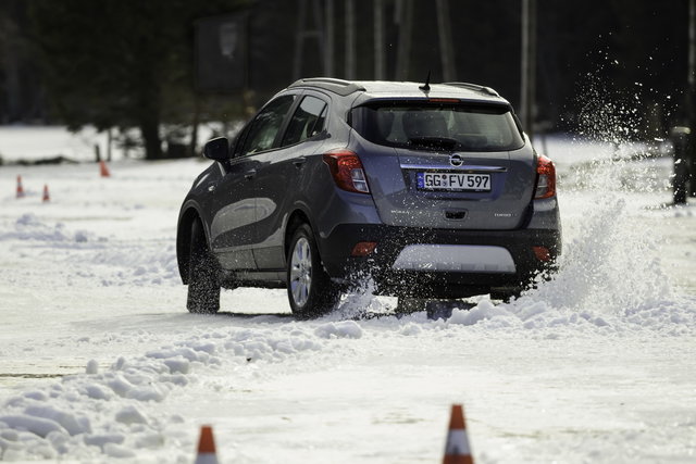 opel 4x4 guida neve 17
